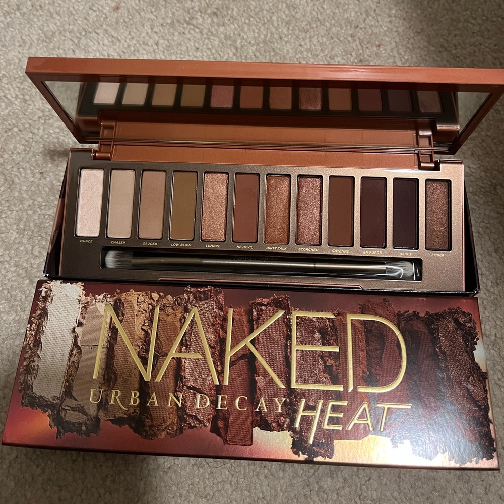 Eyeshadow palette